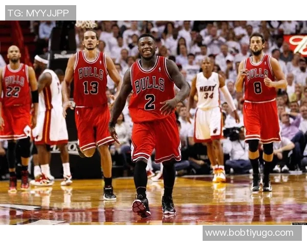 老队友重聚骑士公牛赛前米切尔阿伦与奥科罗亲切交谈回忆往昔