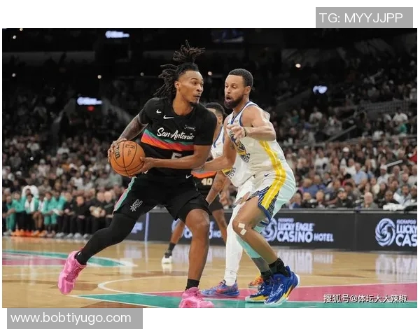 静雨称小佩顿球场嗅觉超群库里可放心养伤恢复状态