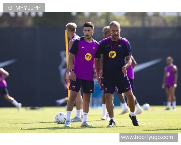巴萨球员完成本周最后一次训练弗里克再度缺席引发关注