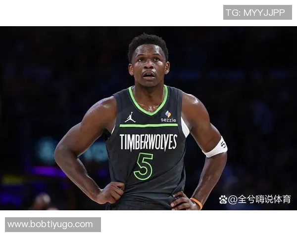 爱德华兹表现出色第三节独揽15分助球队轻松取胜19投9中斩获25分7篮板5助攻 爱德华兹表现出色第三节独揽15分助球队轻松取胜19投9中斩获25分7篮板5助攻